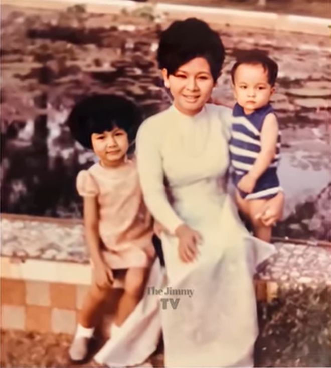 Hé lộ ảnh hiếm của Kim Ngân bên chồng và con trai khi chưa hóa điên khiến nhiều người xót xa-1