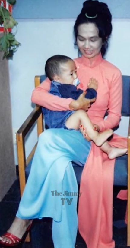 Hé lộ ảnh hiếm của Kim Ngân bên chồng và con trai khi chưa hóa điên khiến nhiều người xót xa-15