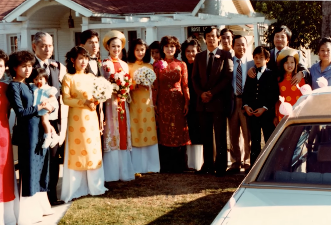 Hé lộ ảnh hiếm của Kim Ngân bên chồng và con trai khi chưa hóa điên khiến nhiều người xót xa-12