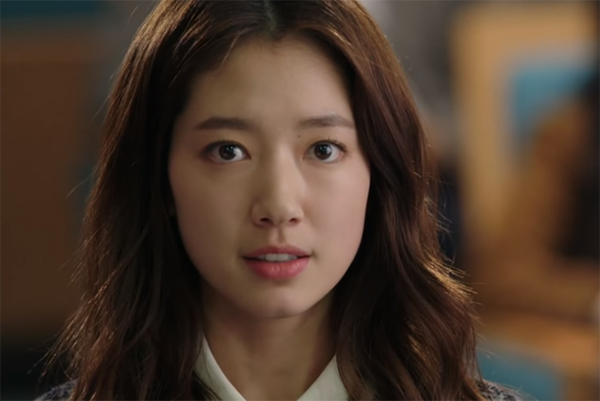 Đến thăm mẹ chồng, bà lén lút ăn cả mâm cơm để con dâu ăn mì, sau khi đi vào bếp cô khóc-2