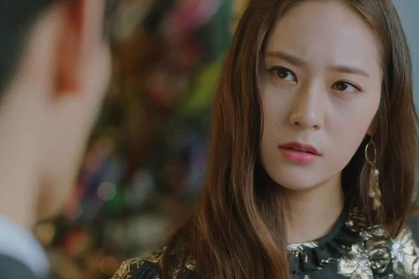 Sau chuyến công tác, chồng phát hiện bị cắm sừng từ vật trong thùng rác-1