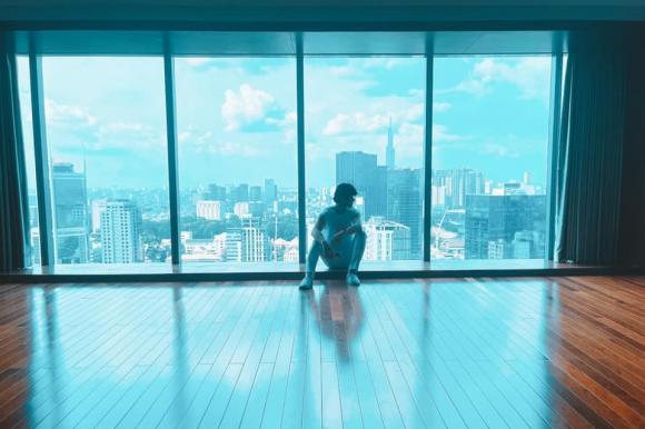 Mới tuyên bố Thu Minh không đủ tư cách hát ca khúc của mình, Nathan Lee liền mua luôn penthouse của đàn chị-2