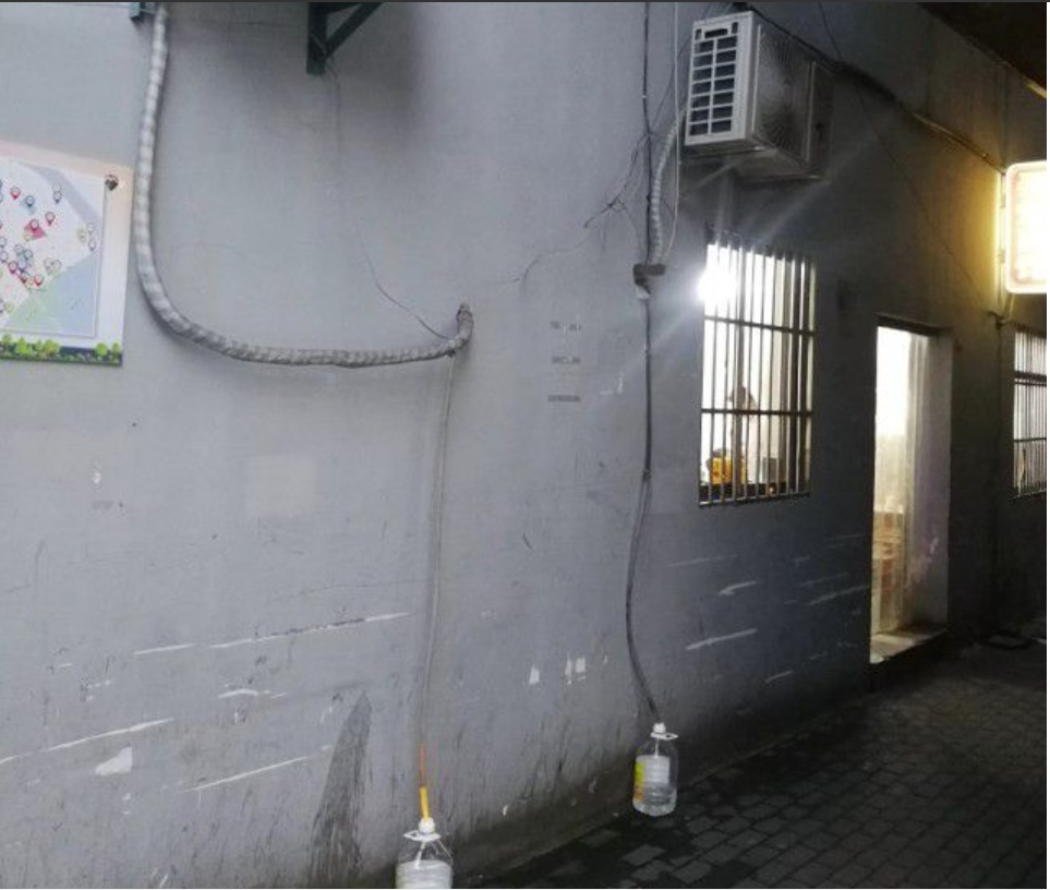 Tại sao điều hòa luôn chảy nước liên tục? Nước chảy ra là loại gì, có sử dụng được không?-2