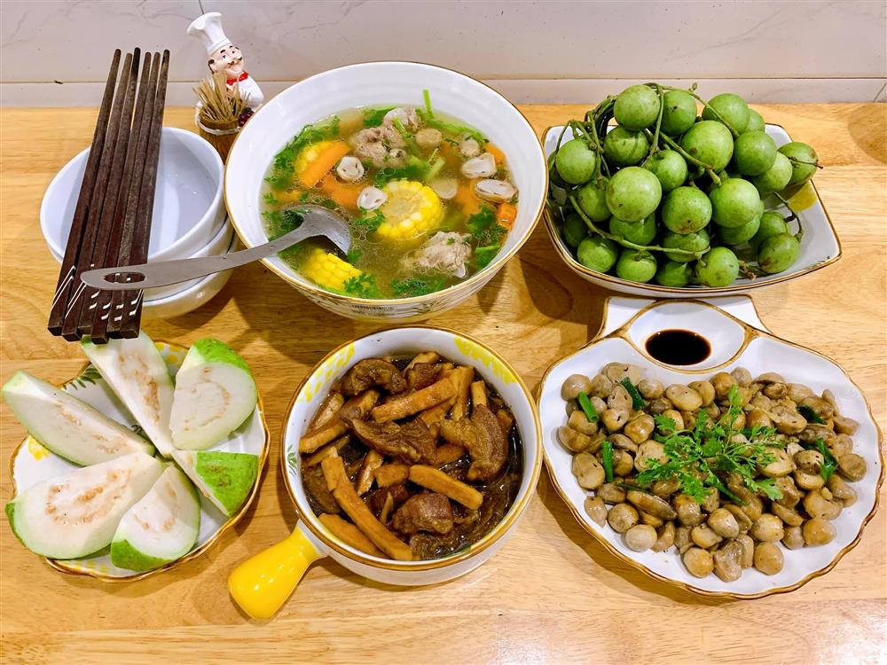 Mâm cơm 7749 món chẳng hề trùng nhau của bà mẹ 8x, vừa ngon vừa đẹp như này bảo sao chồng con không thích ăn cơm ngoài hàng-5