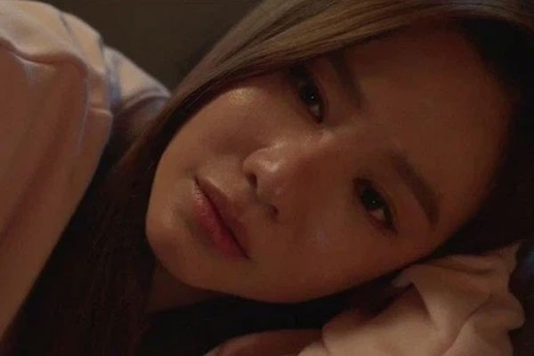 Đồng nghiệp vay tiền nhưng một năm chưa trả, khi tôi đòi, cô ấy đưa mảnh giấy có nội dung khiến tôi choáng nặng-2