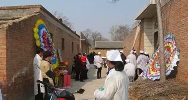 Vụ giết chị dâu gây chấn động vùng quê: Tin đồn ác ý trở thành nguồn cơn tội ác, hung thủ bị vạch trần ngay trong tang lễ của nạn nhân-2