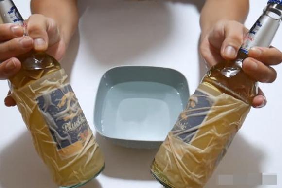 Muốn uống bia lạnh, bạn không cần đợi từ từ trong tủ lạnh, tôi sẽ hướng dẫn bạn mẹo uống bia lạnh nhanh trong 5 phút-4