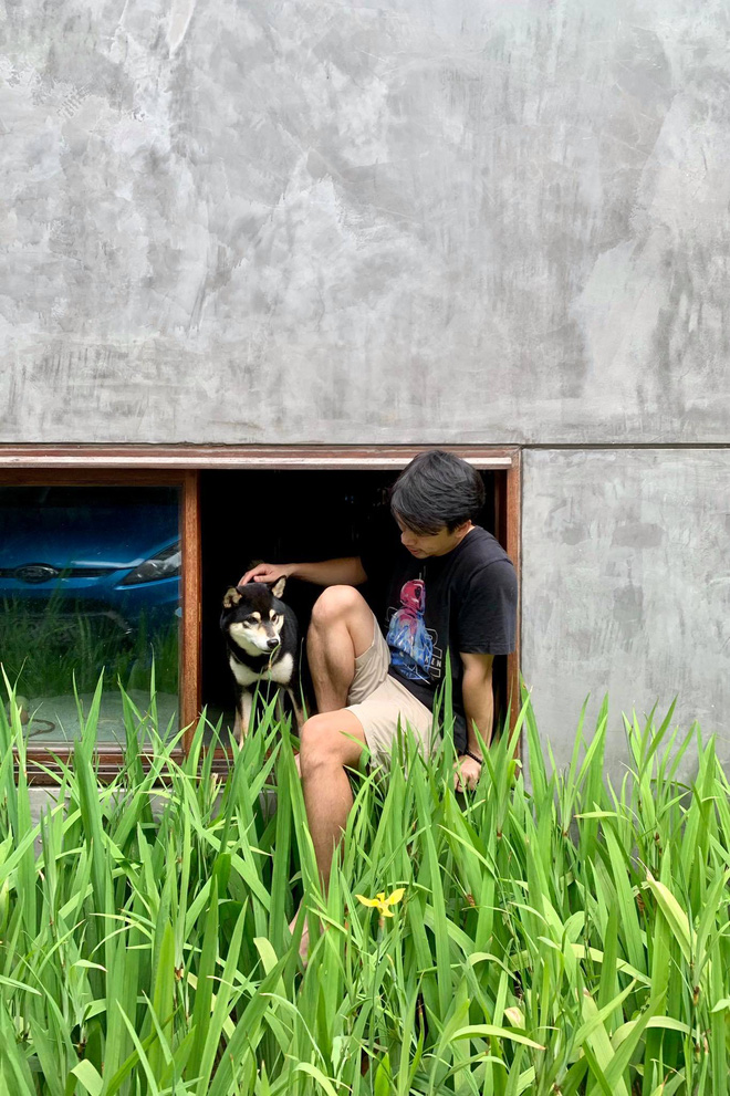 Vợ chồng 8X xây nhà 3,5 tỷ tại Long Biên: Bên ngoài là khối hộp cao 9m nhưng trong nhà lại ngập nắng chill bất ngờ-11