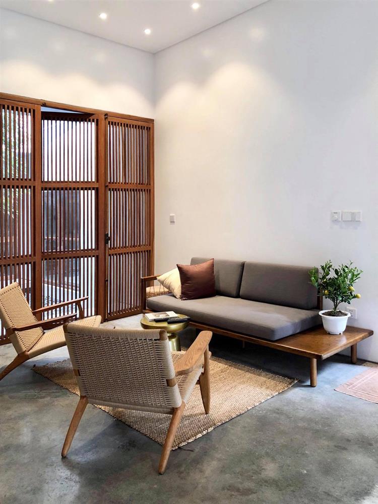 Vợ chồng 8X xây nhà 3,5 tỷ tại Long Biên: Bên ngoài là khối hộp cao 9m nhưng trong nhà lại ngập nắng chill bất ngờ-12