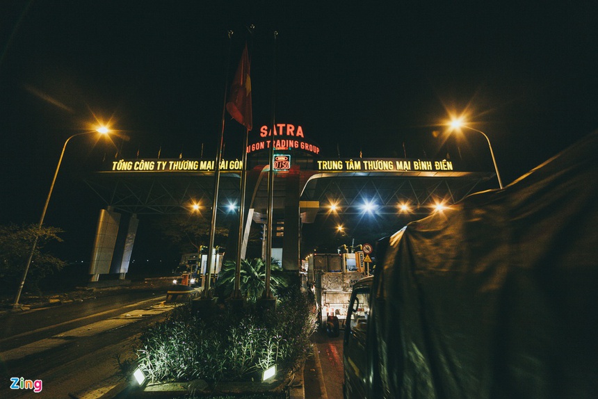 Hai chợ đầu mối dừng hoạt động, TP.HCM có đủ nguồn cung thực phẩm?-1