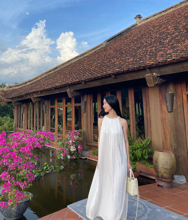 Sao Việt đọ vai đẹp, da mướt khi đua nhau diện mẫu váy sexy mà tinh tế này-7