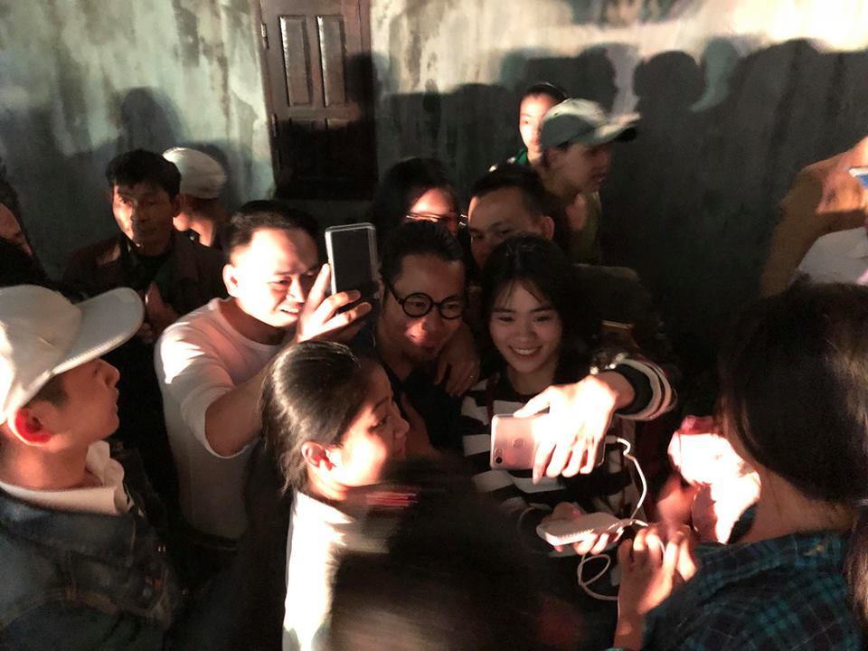 Quang Tèo, Giang Còi bất ngờ khi bị lên án chụp ảnh với kẻ giết người-1