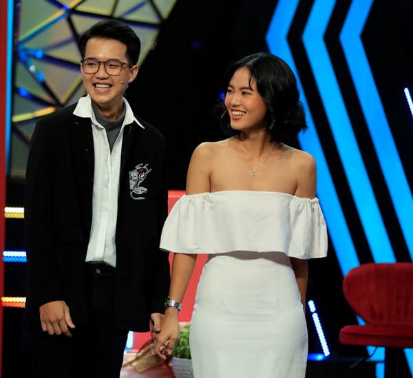 Màn hẹn hò của thiếu gia RMIT có 2 nhà hàng gây sốc, hôn gái xinh đắm đuối ngay lần đầu gặp mặt-5