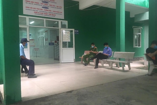 Nam bệnh nhân tử vong sau khi rơi từ tầng 3 bệnh viện-2