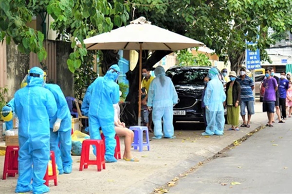 Hà Nội thêm 2 ca dương tính SARS-CoV-2 mới tại 2 ổ dịch-1