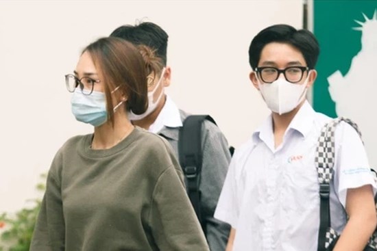 NÓNG: 3 điểm trường dừng thi tốt nghiệp THPT 2021 ngay sáng 7/7 do có thí sinh nhiễm và nghi nghiễm Covid-19