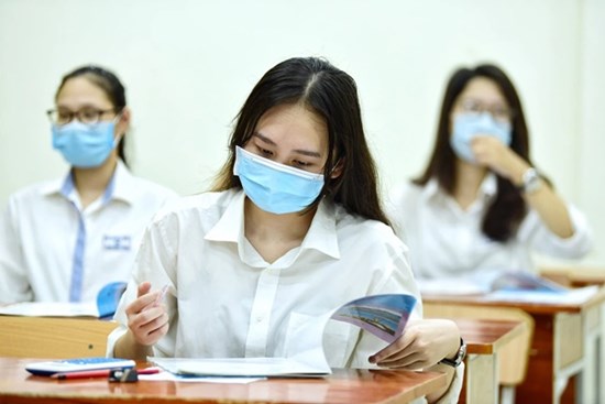 Đề thi môn Văn THPT Quốc gia 2021: Tác phẩm Sóng, nhiều thí sinh 