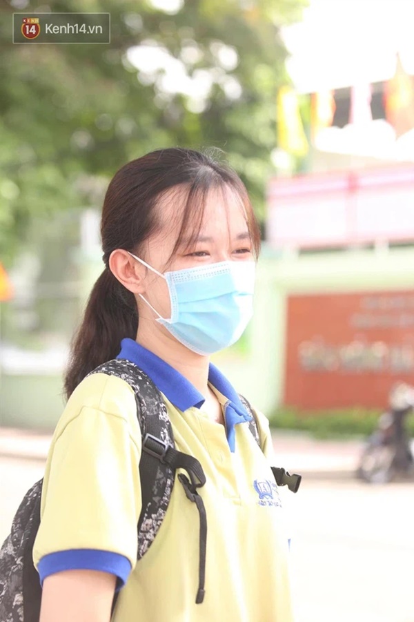 Thí sinh ngỡ ngàng, bật ngửa, khóc nức nở khi đề thi môn Văn THPT Quốc gia 2021 ra tác phẩm Sóng!-3