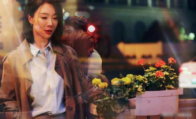 Chi 3 tỷ cho bạn gái trong 2 năm, cô lại lấy gã đàn ông giàu có hơn, ngày nàng kết hôn, anh tặng món quà lớn” ai cũng hả dạ-1