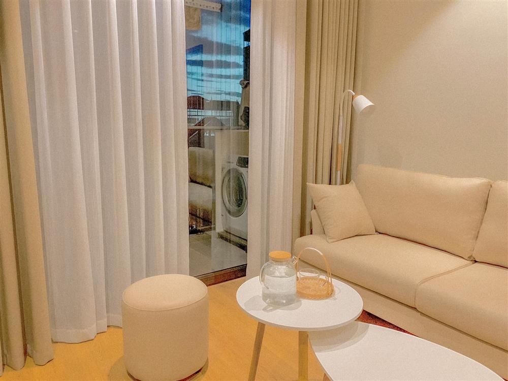 Cặp vợ chồng trẻ ở Hà Nội cải tạo căn hộ 65m² ẩm thấp, chật chội thành không gian đẹp vạn người mê với chi phí gây bất ngờ-6