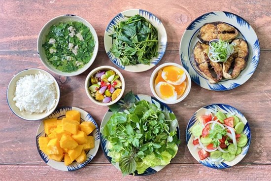 Chỉ tốn hơn 50k đi chợ cũng có được thực đơn cơm tối 7 món ngon lành đủ chất