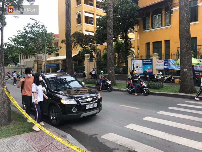 Hơn 1 triệu sĩ tử bước vào ngày thi thứ 2: Thí sinh lo lắng với tổ hợp 6 môn Lý Hoá Sinh, Sử Địa GDCD-12