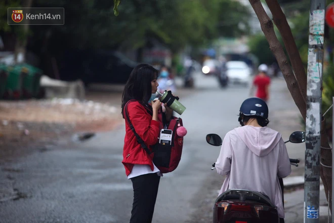 Hơn 1 triệu sĩ tử bước vào ngày thi thứ 2: Thí sinh lo lắng với tổ hợp 6 môn Lý Hoá Sinh, Sử Địa GDCD-14