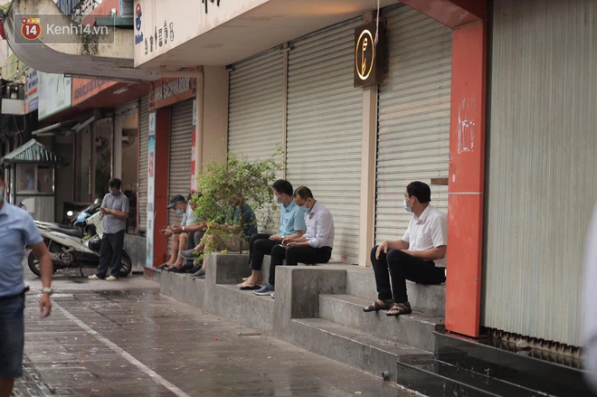 Hơn 1 triệu sĩ tử bước vào ngày thi thứ 2: Thí sinh lo lắng với tổ hợp 6 môn Lý Hoá Sinh, Sử Địa GDCD-10
