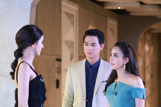 Chồng đưa bồ nhí về chung sống, vợ chỉ biết ôm mặt nức nở, nhưng câu chốt hạ của mẹ chồng khiến cô cả đời không quên