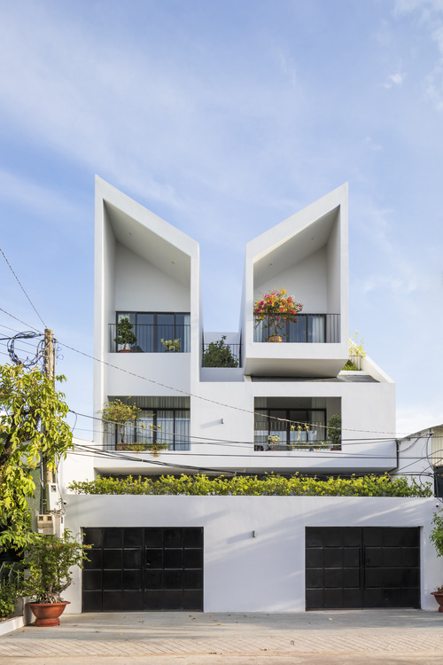 Chị em sinh đôi xây nhà trên mảnh đất 250m2, nhìn bên ngoài cứ ngỡ là 1 nhưng vào trong mới phát hiện sự thật bất ngờ-1