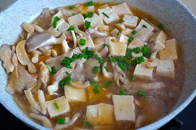 Không ngờ đậu phụ nấu với loại nấm này lại ăn thay cơm, chống ngán hiệu quả ngày nóng-5