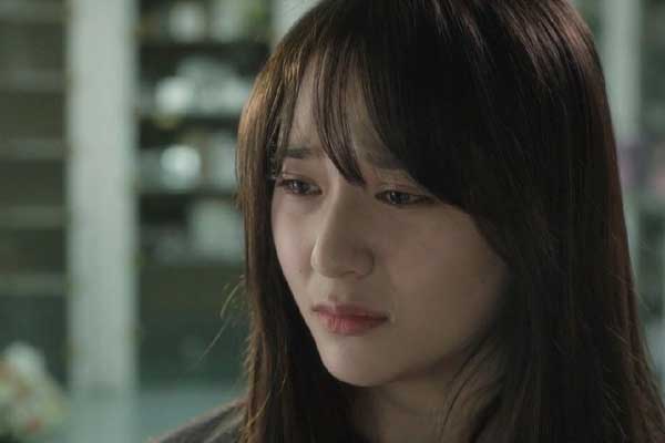 Quần áo của mẹ chồng bị rách, bà liền đổ lỗi ngay cho tôi, ai ngờ đúng lúc chồng đi làm về tôi chỉ biết bưng mặt khóc nức nở-1