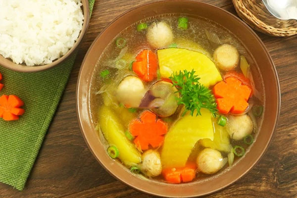 3 món canh thập cẩm ngon mắt đã miệng, lại dễ nấu giúp chị em diệt bệnh lười ăn rau-1