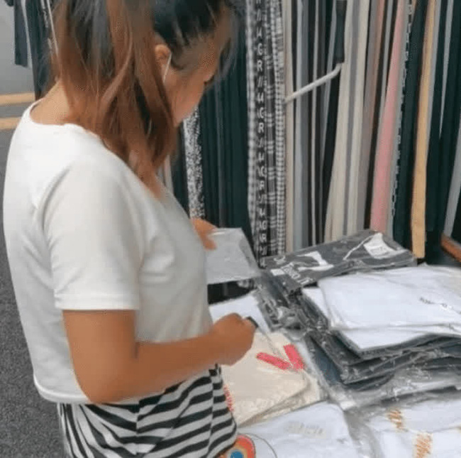 Người đàn ông giúp đỡ cô gái lang thang ở bến xe, không ngờ sự báo đáp của nàng khiến ân nhân hoảng sợ chạy mất dép-3