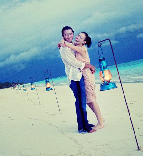 Hình ảnh đám cưới bí mật của Trương Bá Chi và Tạ Đình Phong bị đào mộ-2
