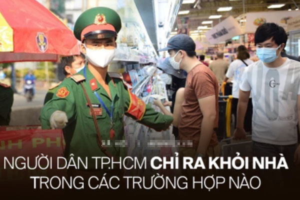 Người đàn ông ở TP.HCM chửi bới, giật biên bản khi bị xử phạt-2