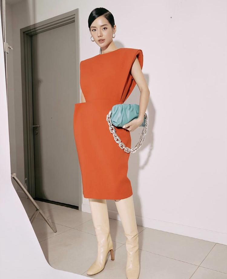 Thời trang phang thời tiết: 40 độ Kỳ Duyên, Chi Pu vẫn diện boots cao cổ-6