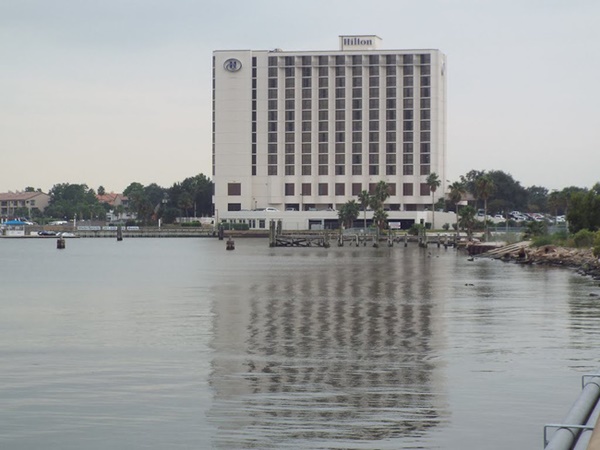 Hoa hậu tài sắc dẫn con gái đi dằn mặt kẻ thứ 3, gây ra bi kịch đẫm máu và giọt nước mắt muộn màng: Em xin lỗi anh!-4