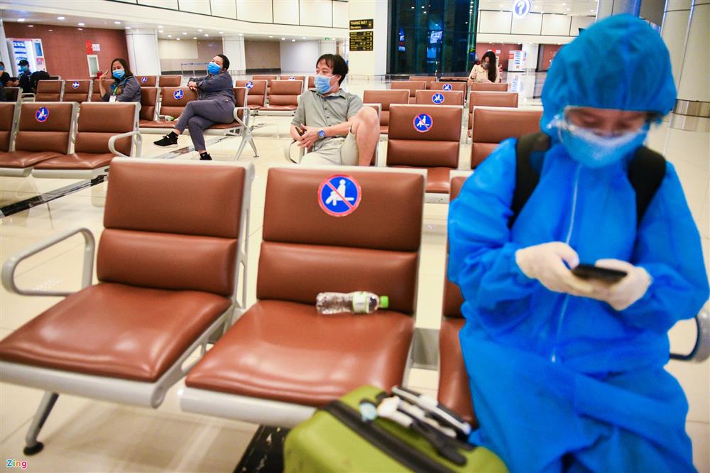 Những hành khách bay khỏi TP.HCM trước thời điểm giãn cách-6