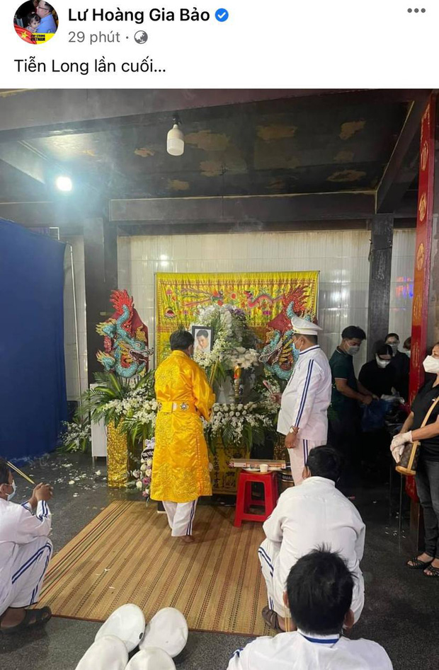 Lễ hoả táng cố diễn viên Đức Long: Kiều Minh Tuấn xót xa nói lời vĩnh biệt, Cao Thái Hà lặng người bên di ảnh bạn thân-6