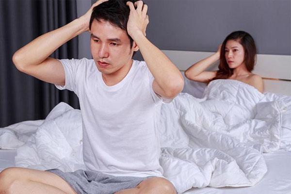 Vật vã vì chồng bỏ đói hàng đêm để tập trung theo đuổi đam mê kỳ lạ này-1