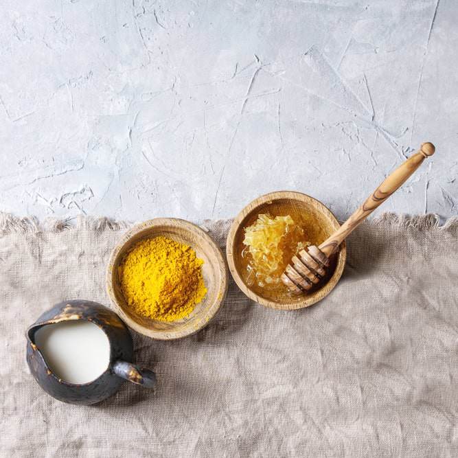 Da trắng hồng, căng mịn không tì vết với công thức mặt nạ sữa tươi mật ong siêu đơn giản-2