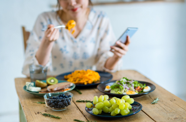 Nếu ăn những món này trước khi sinh, mẹ bầu có thể đối diện với tình huống vô cùng xấu hổ: Vừa rặn đẻ vừa đi ngoài-2