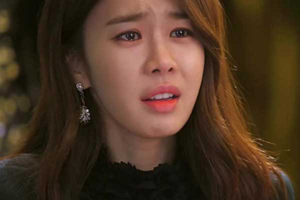 Nhận tin bố chồng đổ bệnh, tôi hộc tốc về nhà để rồi rụng rời khi nghe cuộc tranh cãi nổ lửa ngay giữa sân-2