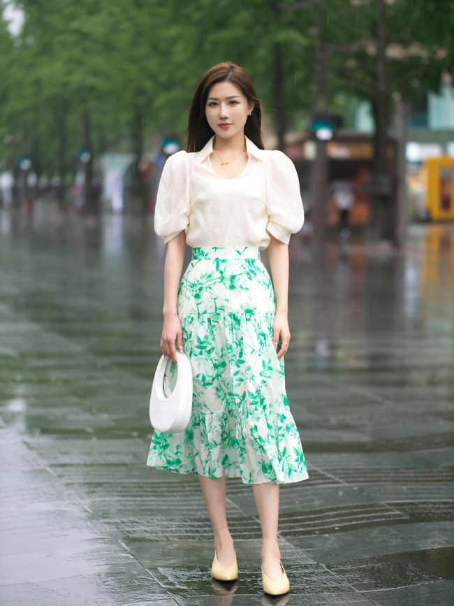 Street style Châu Á: Loạt quý cô khoe dáng với quần cạp cao nhưng vẫn có pha mặc lỗi-5