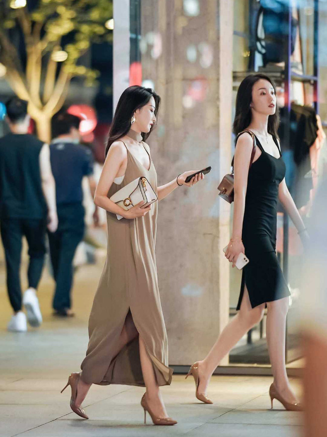 Street style Châu Á: Loạt quý cô khoe dáng với quần cạp cao nhưng vẫn có pha mặc lỗi-13