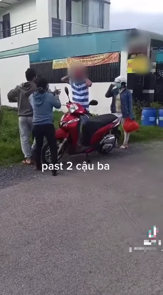 Cậu Ba ngoại tình bị bắt gian tại trận, cháu trai phẫn nộ xông trận đánh ghen, người vợ chỉ nói 1 câu mà được tán thưởng-7