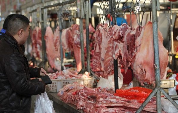 Khi mua thịt lợn, dù là phần nào cũng hãy ghi nhớ 3 mua 3 không mua, nắm được mẹo nhỏ này để tránh chọn phải thịt ôi thiu-3