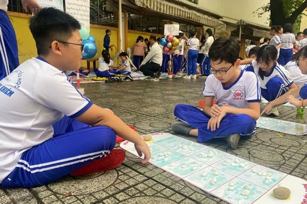 TP.HCM thông báo khẩn tạm dừng tuyển sinh các lớp đầu cấp-1