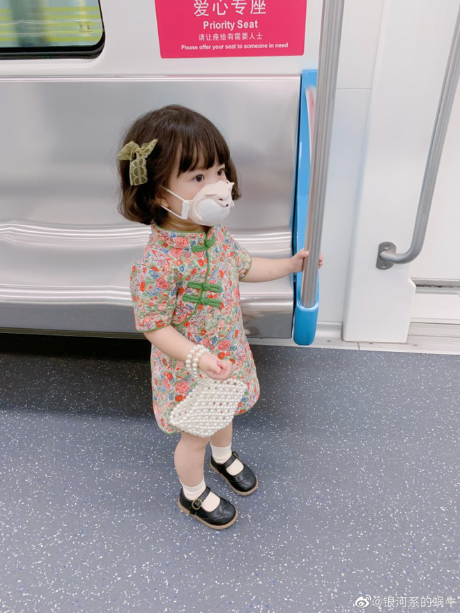 Sự thật ngã ngửa về bức ảnh bé gái Nhật Bản đã xinh xắn còn hiểu chuyện nhường ghế trên tàu điện ngầm gây xôn xao mạng xã hội xứ Trung-4